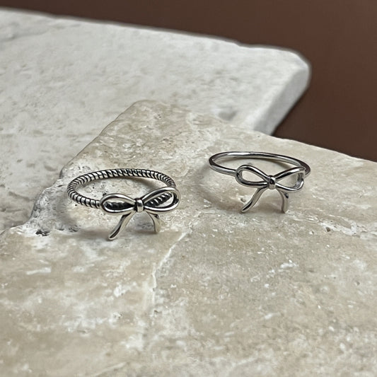 Dainty Bow Ring
