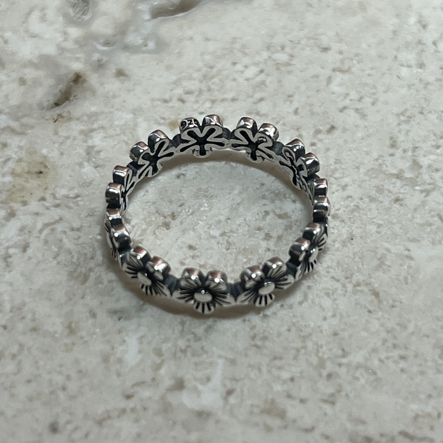 Flora Band Ring