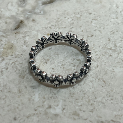 Flora Band Ring
