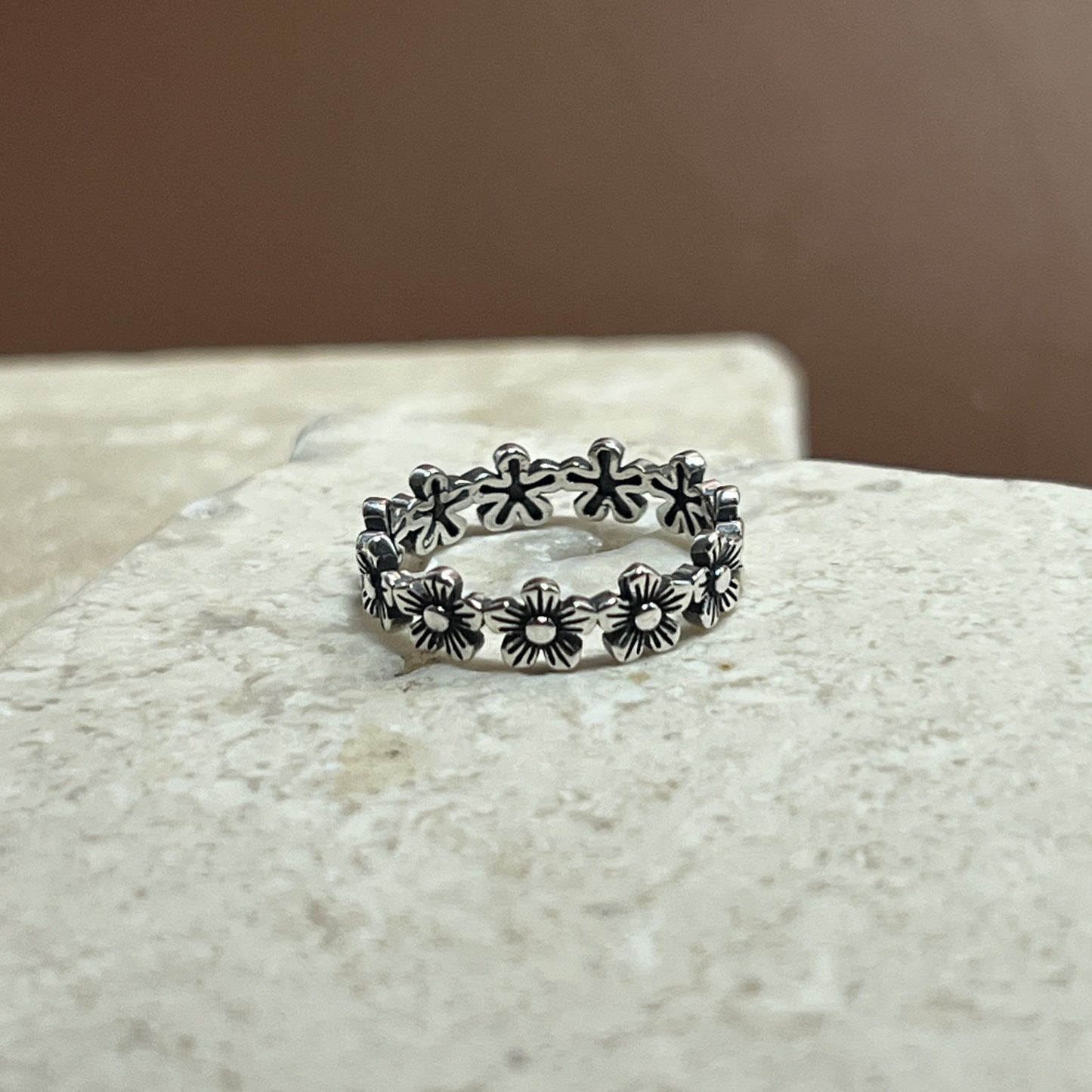 Flora Band Ring